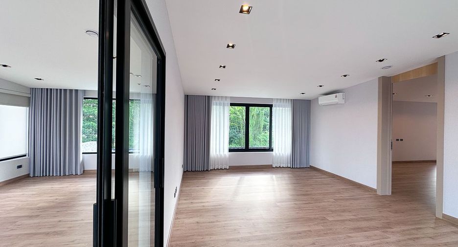 Villa zum Kauf mit 5 Zimmer in Mueang Chiang Mai, Chiang Mai