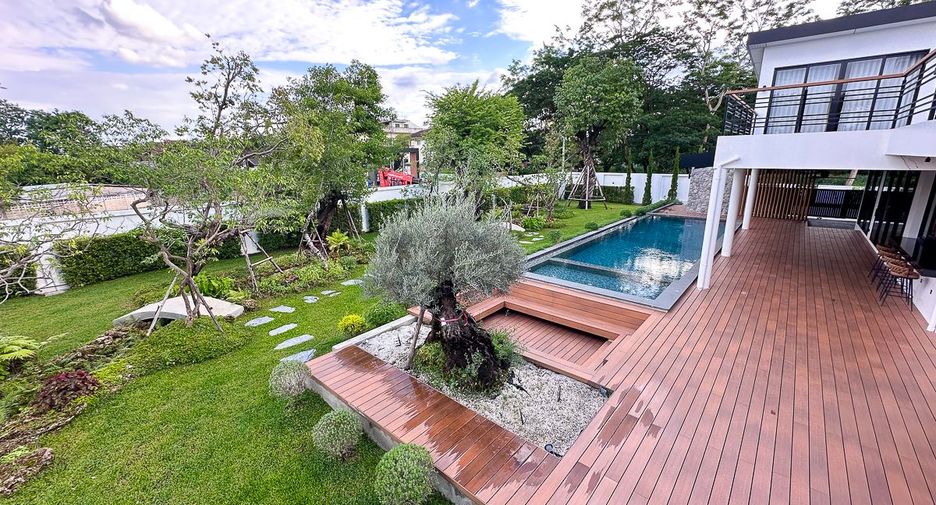 Villa zum Kauf mit 5 Zimmer in Mueang Chiang Mai, Chiang Mai