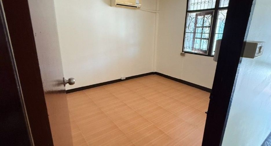 For sale 2 bedrooms townhouse in Bueng Kum, Bangkok