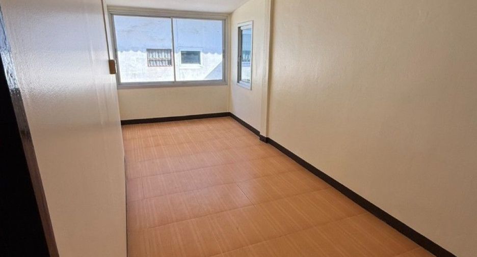 For sale 2 bedrooms townhouse in Bueng Kum, Bangkok