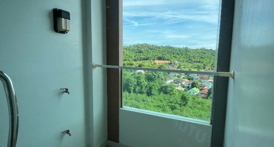 For sale 1 Beds condo in Si Racha, Chonburi