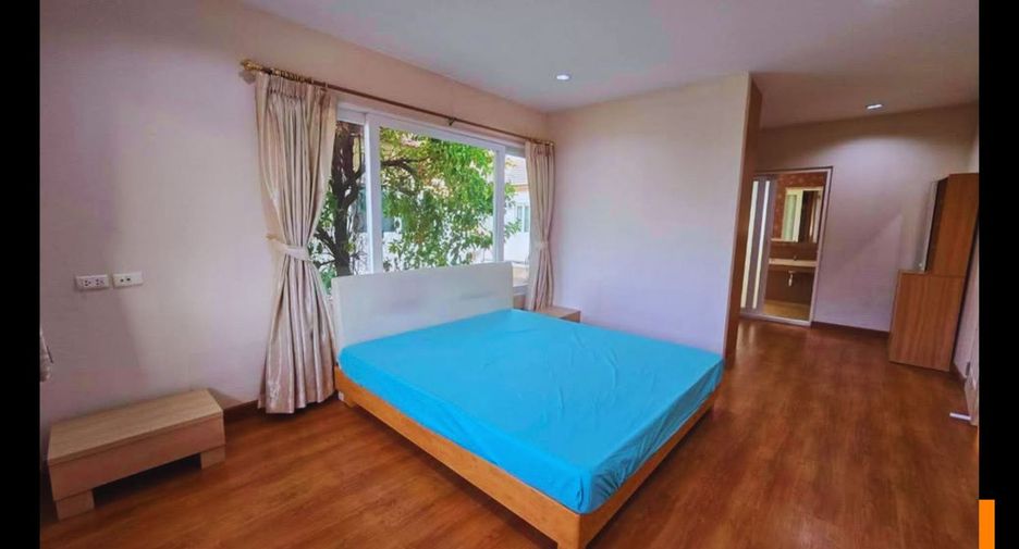 For rent 3 bedrooms house in Pak Kret, Nonthaburi