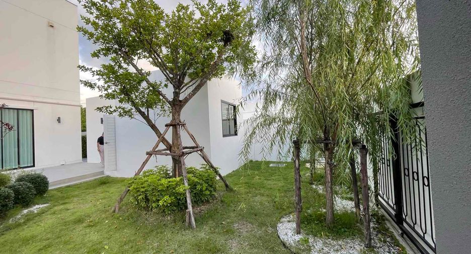 For sale and for rent 5 bedrooms villa in Hang Dong, Chiang Mai