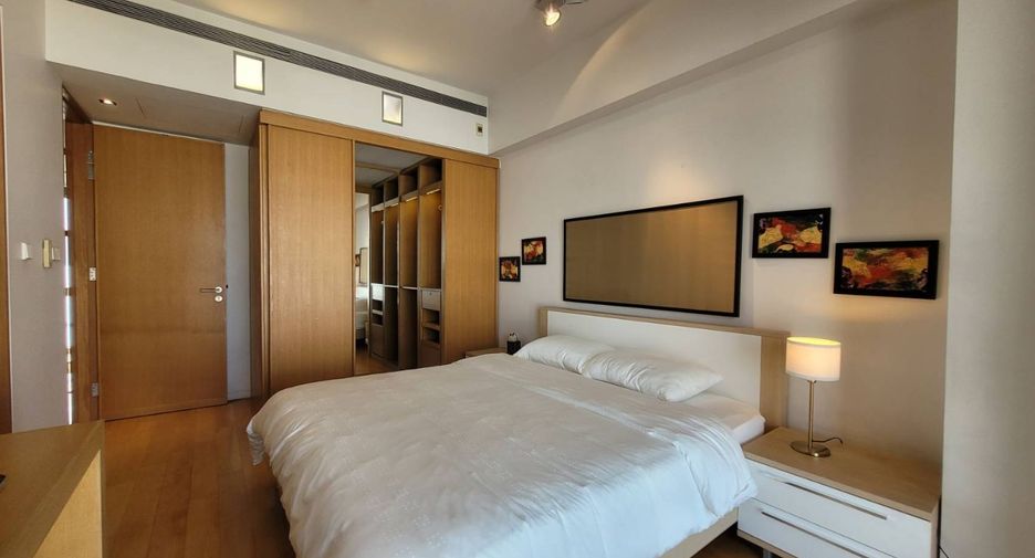 For rent 2 bedrooms condo in Sathon, Bangkok