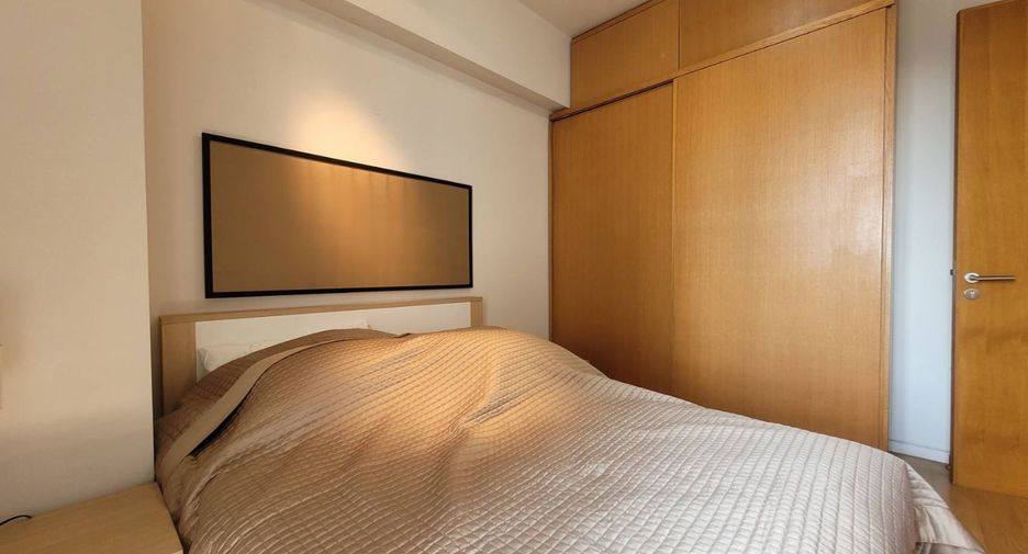 For rent 2 bedrooms condo in Sathon, Bangkok