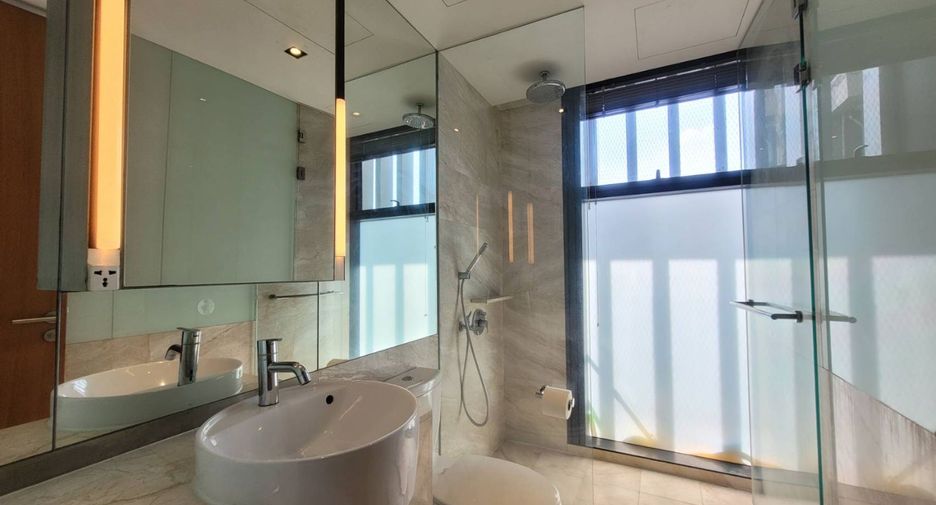 For rent 2 bedrooms condo in Sathon, Bangkok