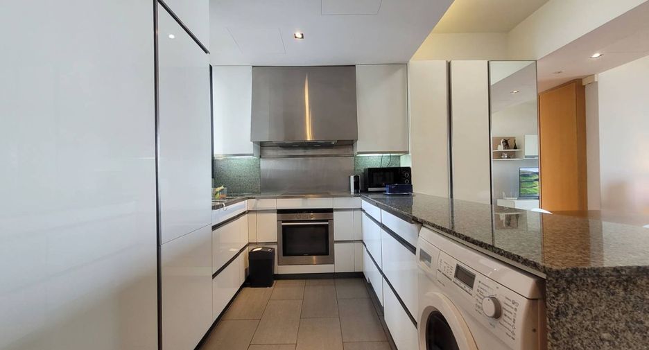 For rent 2 bedrooms condo in Sathon, Bangkok