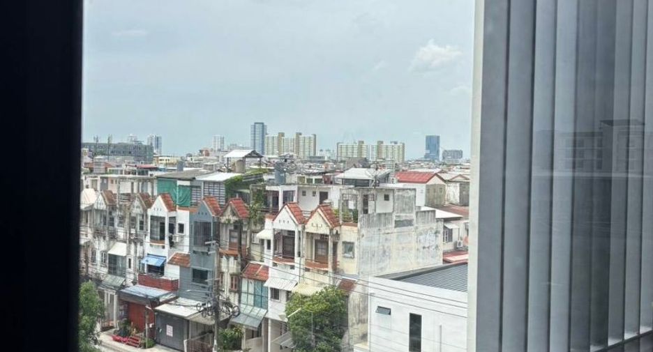 For rent 2 bedrooms condo in Mueang Samut Prakan, Samut Prakan