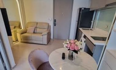 For rent 2 bedrooms condo 