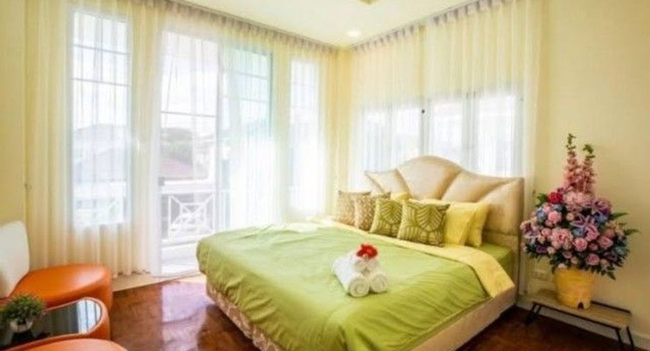 For sale 5 bedrooms house in Mueang Chiang Mai, Chiang Mai