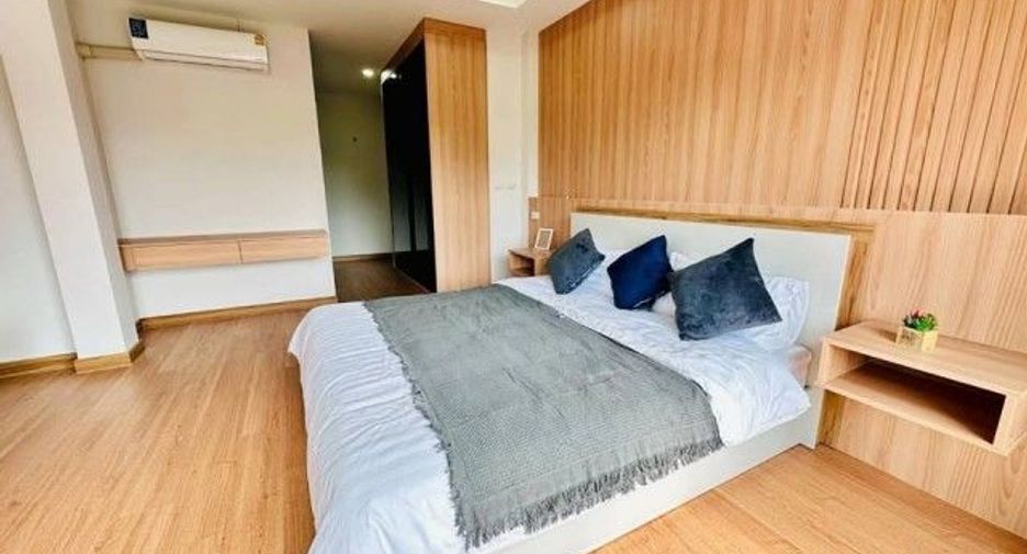For sale 4 bedrooms house in Mueang Chiang Mai, Chiang Mai