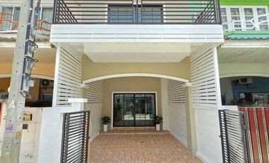 Reihenhaus zum Kauf mit 4 Zimmer in Bang Bua Thong, Nonthaburi