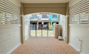 Reihenhaus zum Kauf mit 4 Zimmer in Bang Bua Thong, Nonthaburi