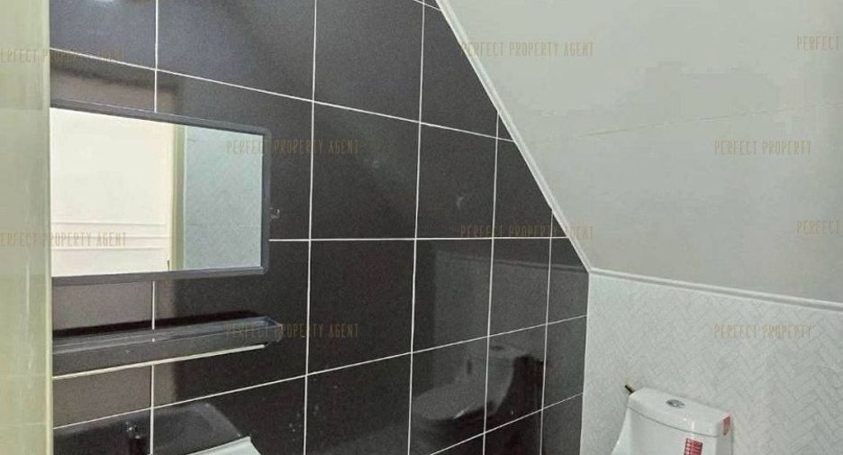 Reihenhaus zum Kauf mit 4 Zimmer in Bang Bua Thong, Nonthaburi