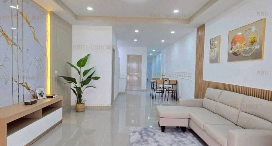 Reihenhaus zum Kauf mit 4 Zimmer in Bang Bua Thong, Nonthaburi