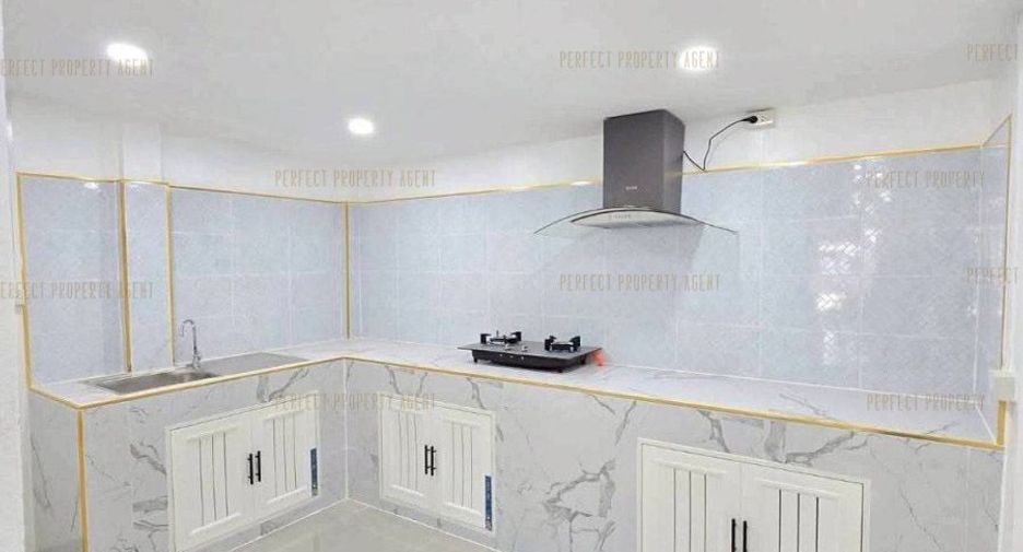 Reihenhaus zum Kauf mit 4 Zimmer in Bang Bua Thong, Nonthaburi
