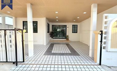 Reihenhaus zum Kauf mit 3 Zimmer in Nong Chok, Bangkok