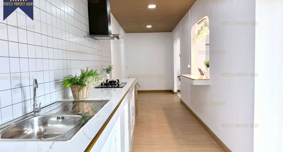 Haus zum Kauf mit 4 Zimmer in Nong Chok, Bangkok