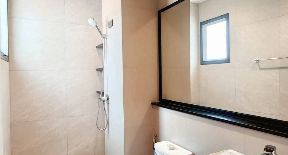 Haus zur Miete mit 4 Zimmer in Bang Phli, Samut Prakan