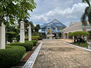 Casa en venta de 5 habitaciones en Phra Khanong, Bangkok