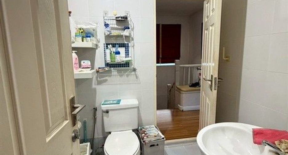 À vendre 3 chambres maison à Bang Sao Thong, Samut Prakan