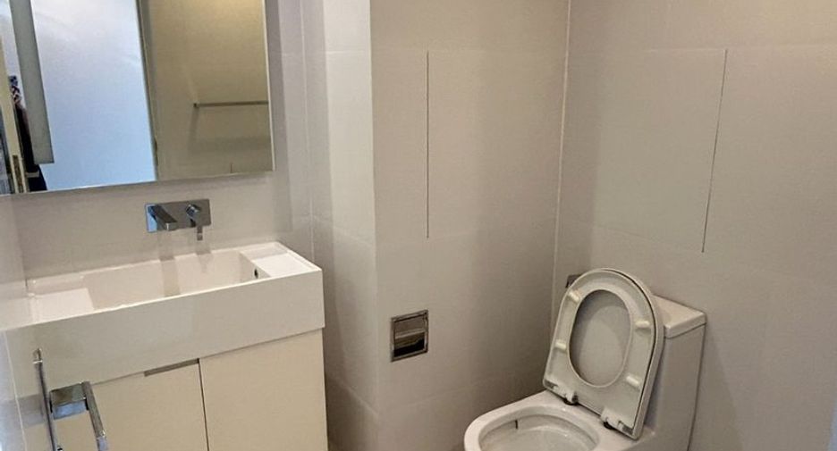 For rent 2 bedrooms condo in Sathon, Bangkok