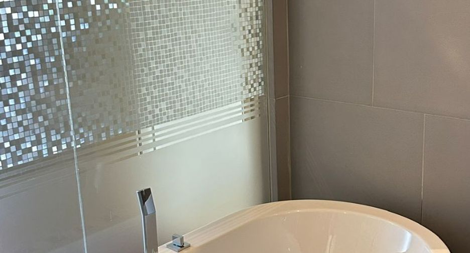 For rent 2 bedrooms condo in Sathon, Bangkok