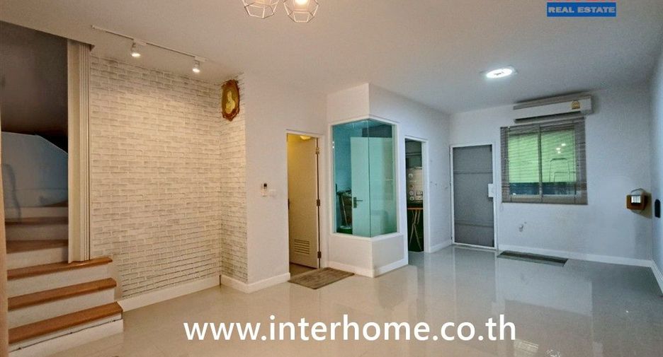 For sale 3 bedrooms townhouse in Mueang Nonthaburi, Nonthaburi