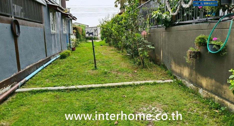 For sale 3 bedrooms townhouse in Mueang Nonthaburi, Nonthaburi