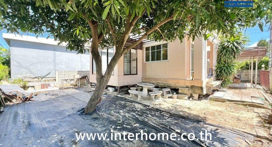 For sale 3 bedrooms house in Lat Krabang, Bangkok