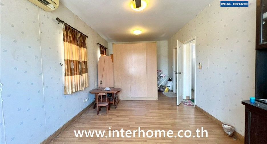 For sale 3 bedrooms house in Lat Krabang, Bangkok
