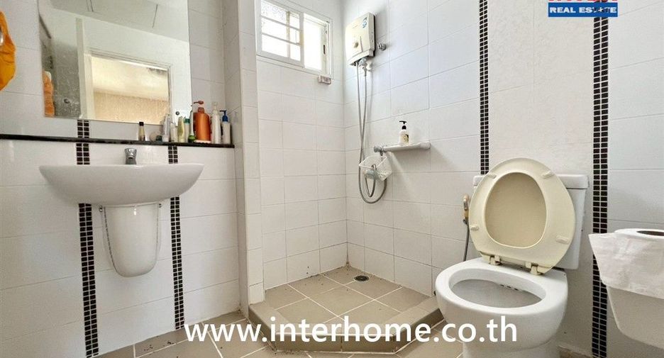For sale 3 bedrooms house in Lat Krabang, Bangkok