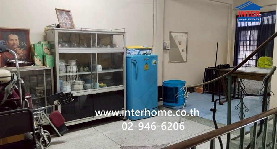 Local comercial en venta de 4 habitaciones en Chom Thong, Bangkok