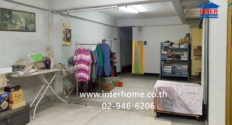 Local comercial en venta de 4 habitaciones en Chom Thong, Bangkok