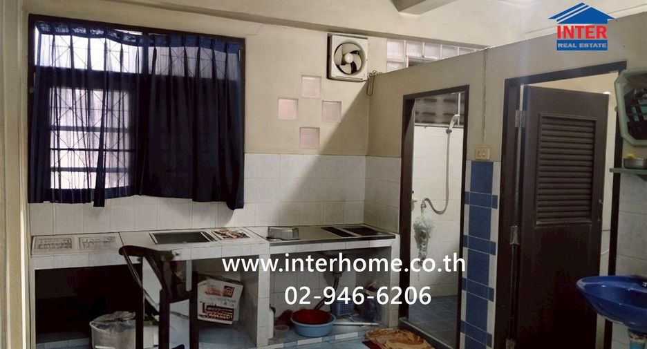 Local comercial en venta de 4 habitaciones en Chom Thong, Bangkok