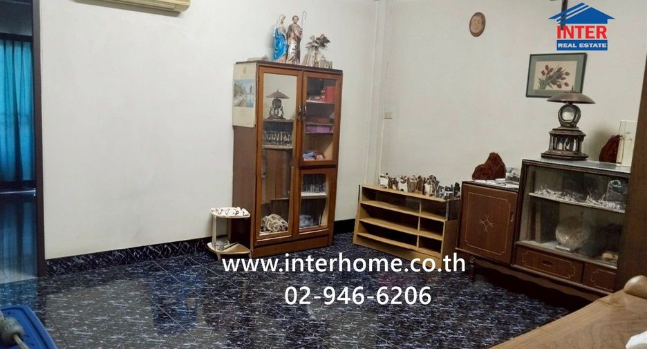Local comercial en venta de 4 habitaciones en Chom Thong, Bangkok