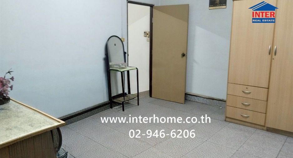 Local comercial en venta de 4 habitaciones en Chom Thong, Bangkok