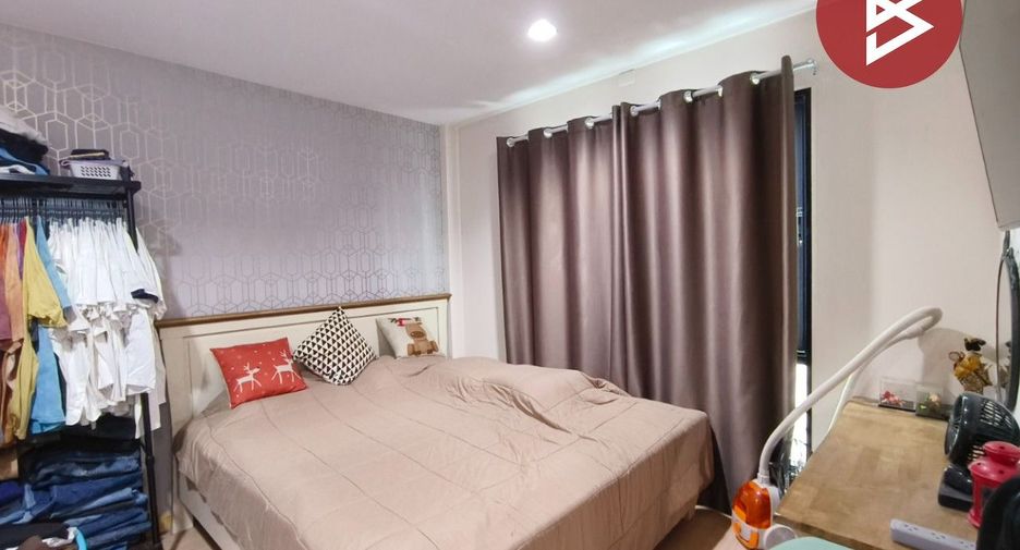 For sale 3 bedrooms townhouse in Mueang Samut Prakan, Samut Prakan