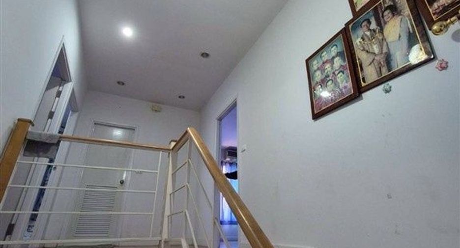 For sale 3 bedrooms house in Khlong Luang, Pathum Thani