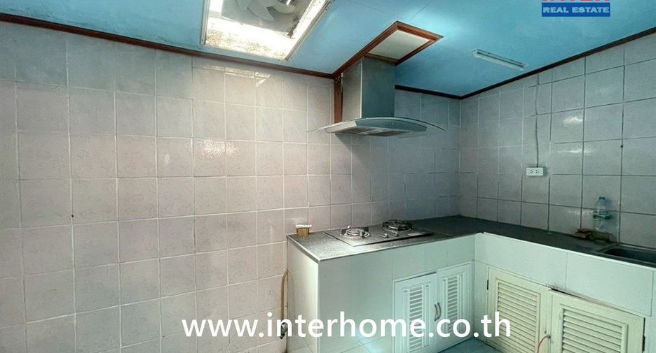 For sale 2 bedrooms townhouse in Thanyaburi, Pathum Thani