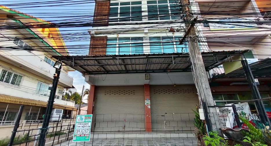 For sale 3 bedrooms retail Space in Si Racha, Chonburi