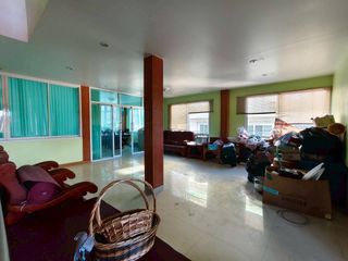 For sale 3 bedrooms retail Space in Si Racha, Chonburi