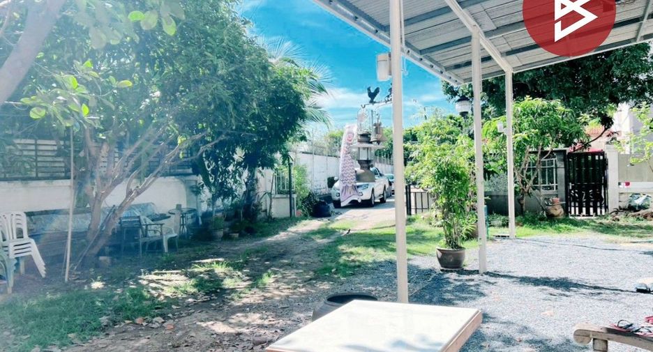 For sale 3 bedrooms house in Thung Khru, Bangkok