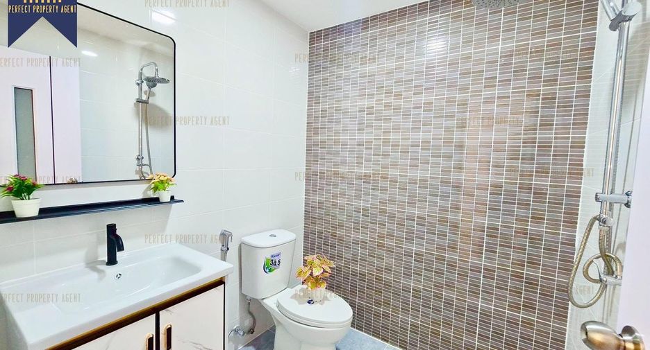Reihenhaus zum Kauf mit 2 Zimmer in Saphan Sung, Bangkok