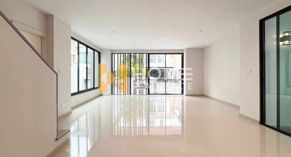 For sale 3 bedrooms house in Prawet, Bangkok
