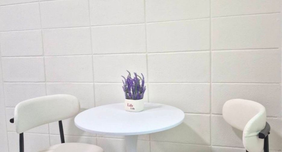 For sale 1 bed condo in Mueang Samut Prakan, Samut Prakan