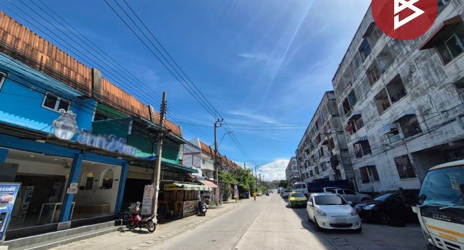 For sale 1 bed condo in Mueang Samut Prakan, Samut Prakan