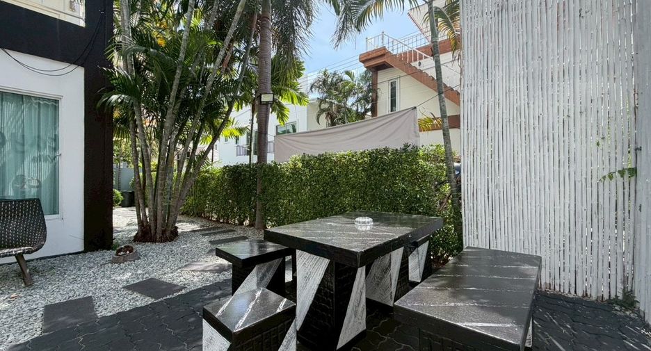 For sale 3 bedrooms house in Pratumnak, Pattaya