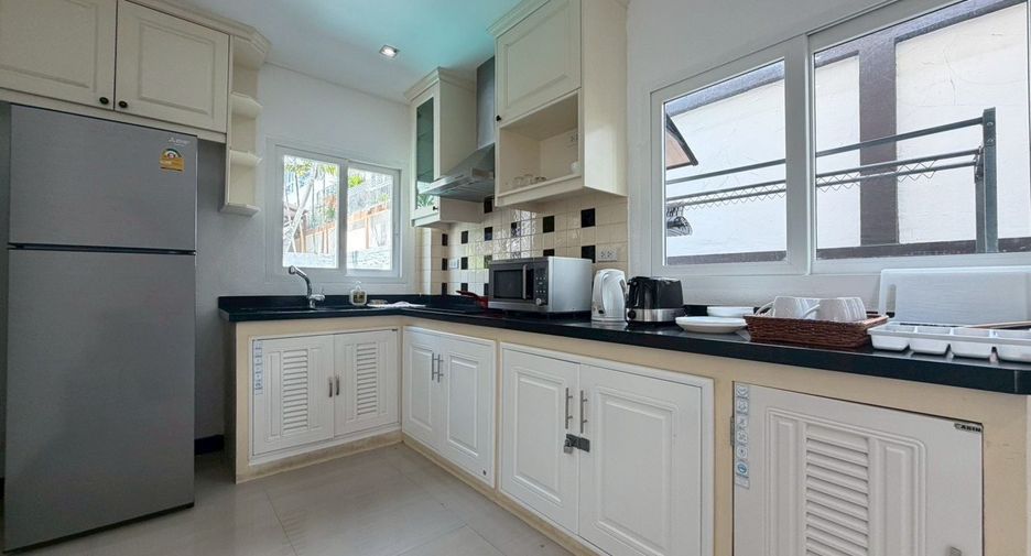 For sale 3 bedrooms house in Pratumnak, Pattaya