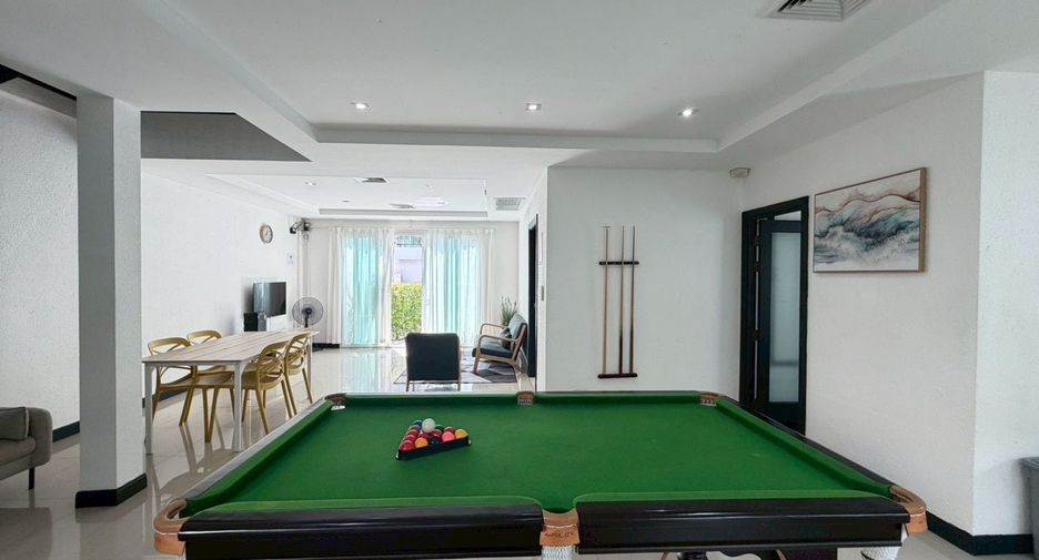 For sale 3 bedrooms house in Pratumnak, Pattaya